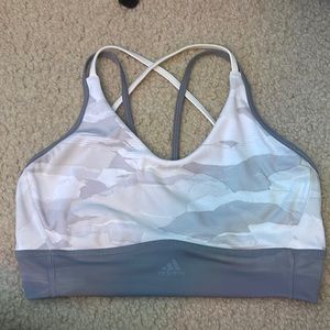 🇺🇸Adidas women’s sports bra